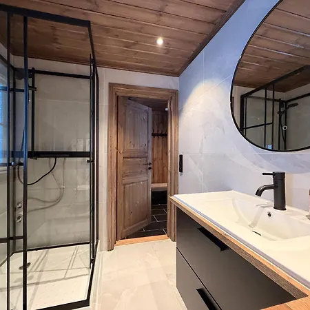 Semesterbostad Stylish Near Resort, 200 M To Slopes & Lift *