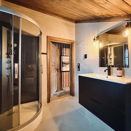 Stylish Near Resort, 200 M To Slopes & Lift Semesterbostad *
